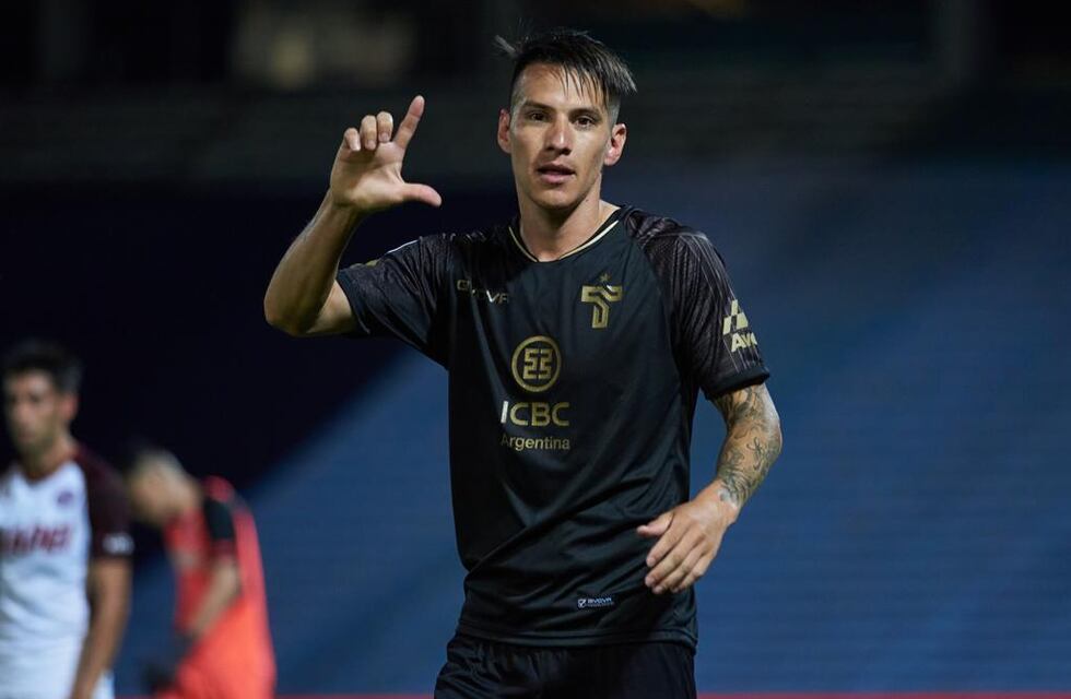 El Cacique Medina sorprendió a dos puntas en Talleres