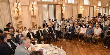 Anunciaron un bono extraordinario para los empleados públicos.