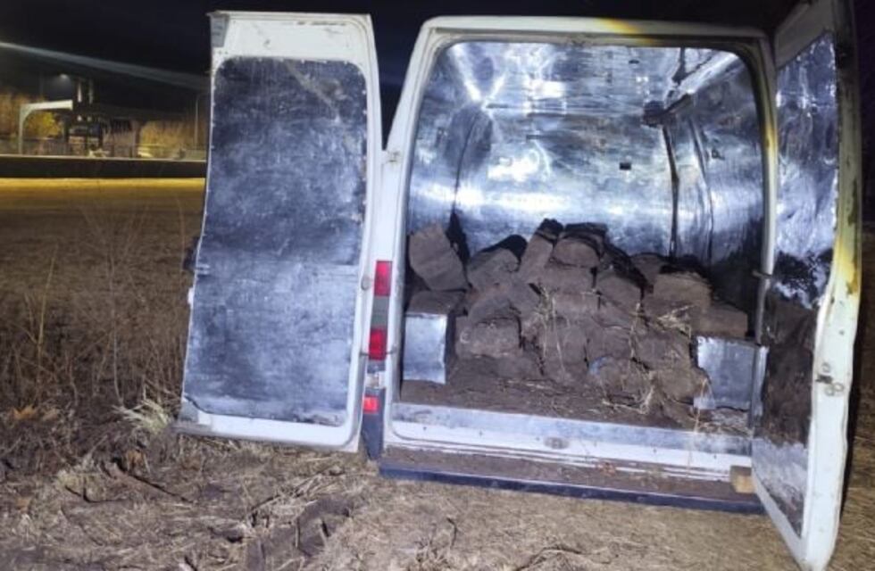 Detienen a tres hombres robando durmientes en la estación del Tren de las Sierras