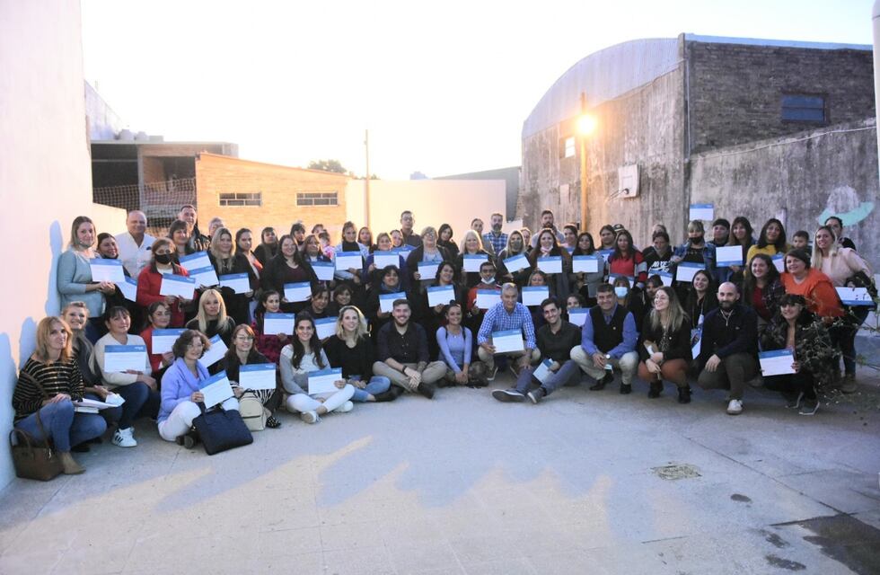 Recibieron su certificado del “Santa Fe Capacita” 150 rafaelinos