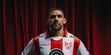 Franco Jara con la indumentaria de Instituto. (Prensa Instituto)