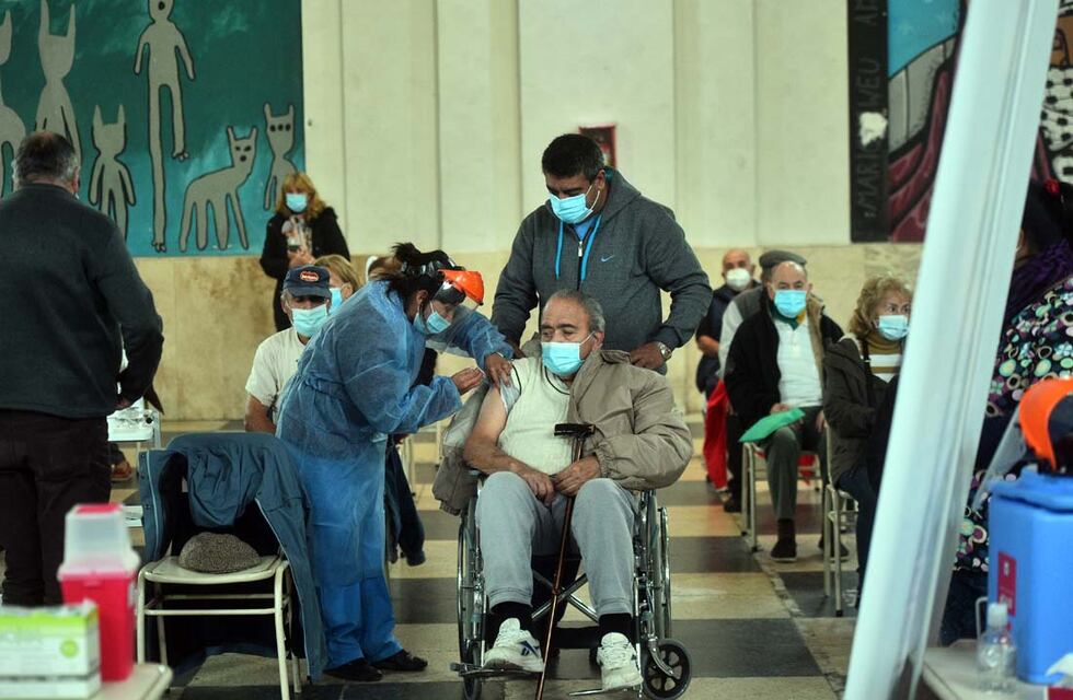 Vacunación en Córdoba: cómo consultar turnos y reportar errores