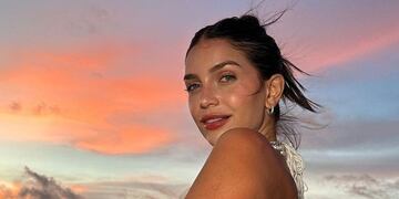 Zaira Nara enamoró corazones con un conjunto al crochet desde Ibiza