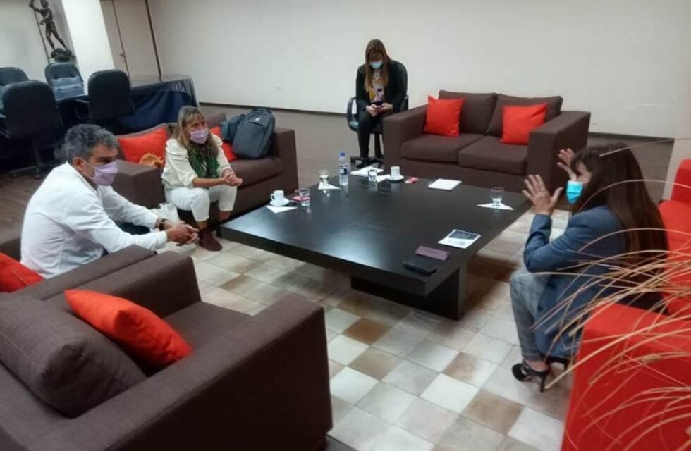 La jefa de la policía recibió a miembros del sindicato de prensa de Córdoba