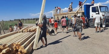 A un mes del terremoto, sanjuaninos comenzaron a habitar las casas donadas por Misiones