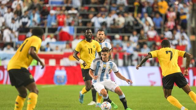 julián Álvarez metió el primer gol ante Jamaica. Foto: @Argentina