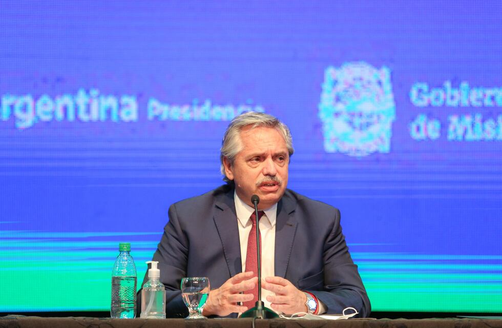 Alberto Fernández ante la UIA: “De la pobreza no se sale con el auxilio del Estado con planes, se sale con empresarios que inviertan”