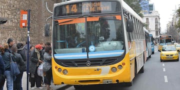 Ya rige el aumento del boleto de transporte urbano en Córdoba.