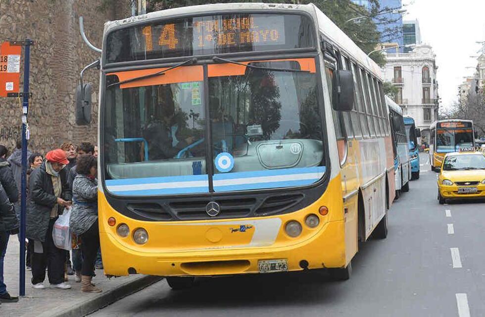 El boleto del transporte urbano subió un 16% este sábado en Córdoba y se fue a las nubes