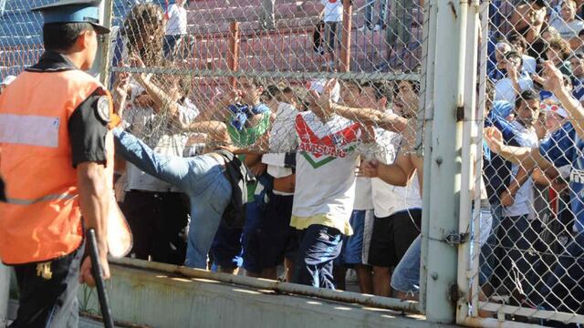 Violencia en un partido de fútbol en Comodoro: agredieron y le tiraron agua hirviendo a jugadores de Laprida (Imagen ilustrativa) (Foto: Fotobaires).