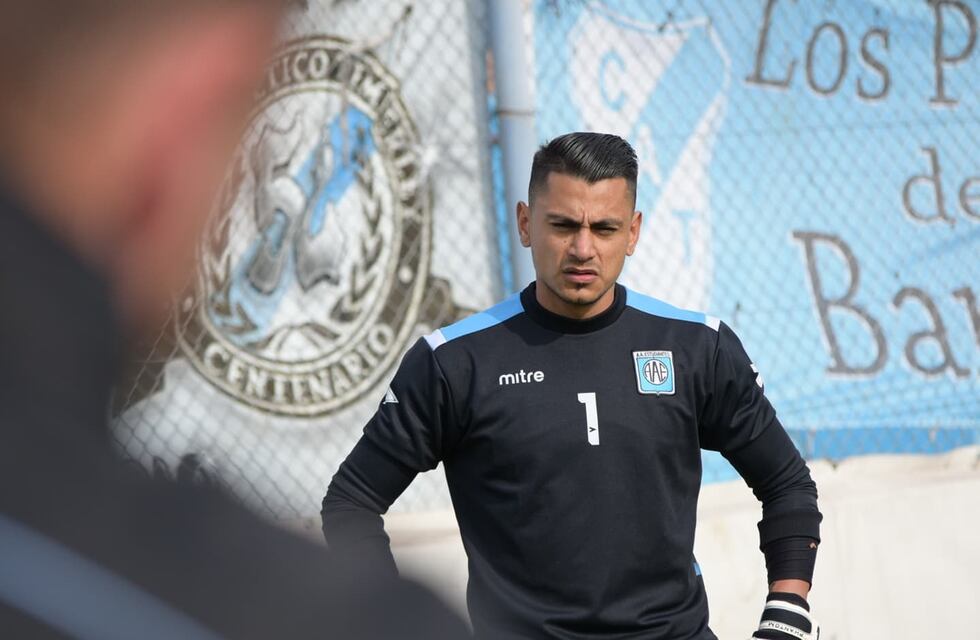 Brian Olivera, arquero de Estudiantes de Río Cuarto: “Belgrano tiene mucho por perder y nosotros mucho por ganar”