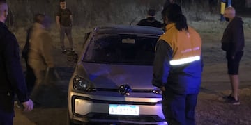 El acusado utilizaba un Volkswagen Up gris y se hacía pasar por un conductor desorientado.