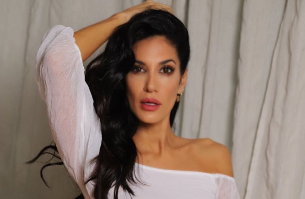 El impactante vestido de gala de Silvina Escudero: transparencias, bordado de piedras y falda de princesa