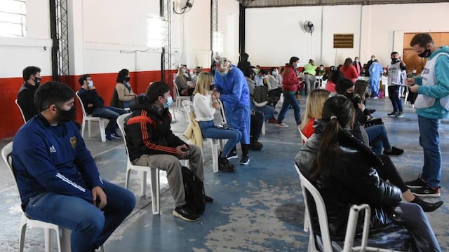 Sigue el operativo de vacunación para los jóvenes en Rafaela