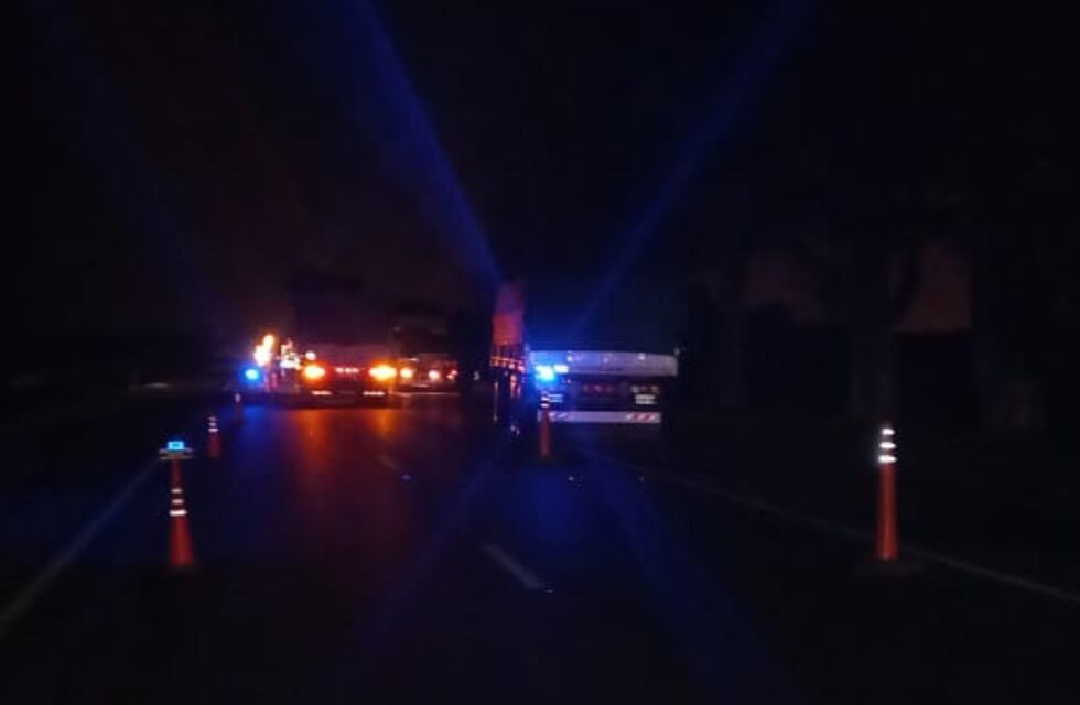Chocaron dos camiones sobre Ruta 3: dos heridos