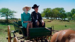 Carola Reyna y Diego Capusotto en una escena de "Las Corredoras", de Néstor Montalbano. El film será estrenado en el Festival de Cine de las Alturas, en Jujuy, el sábado 13 de abril.