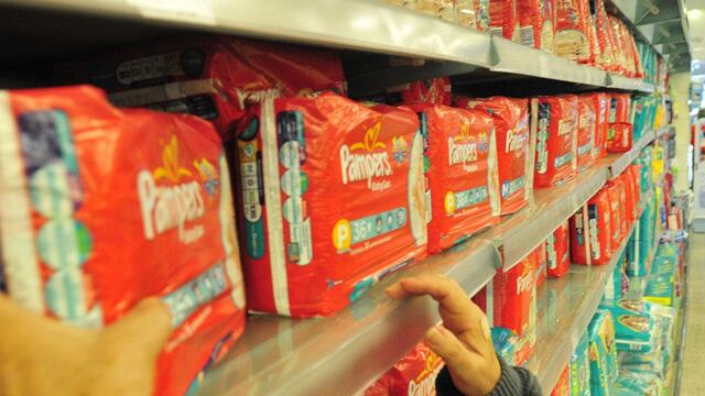 PAÑALES. Uno de los productos más caro de la canasta de una familia (Archivo).