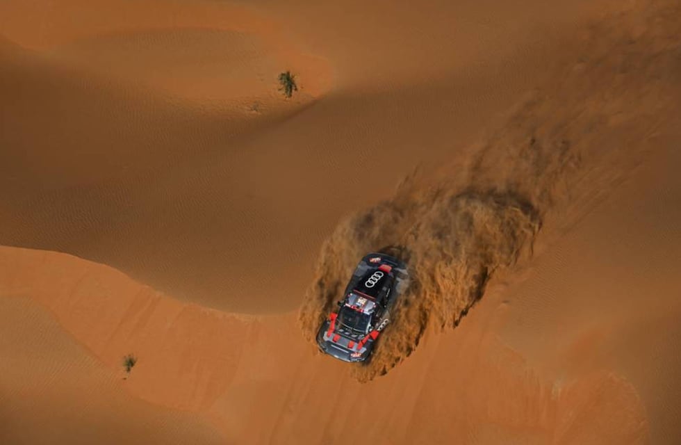 Dakar: Sainz sale a defender su liderazgo en la segunda parte de la etapa maratón