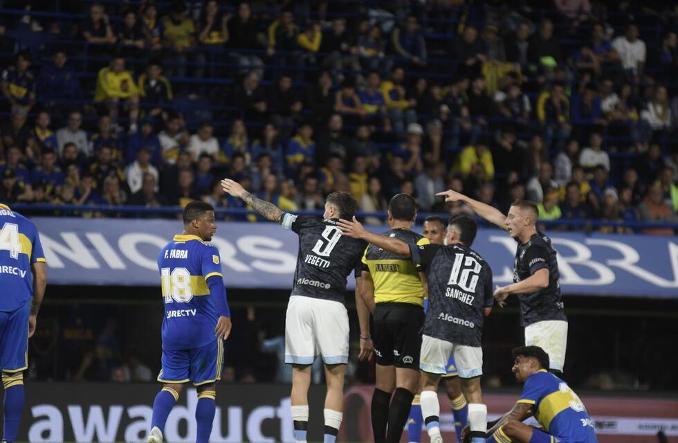 Fernando Espinoza, siempre polémico con Belgrano: ¿off side en el segundo gol de Boca?