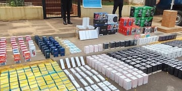 Interceptan una camioneta con contrabando de alta gama en Puerto Iguazú.
