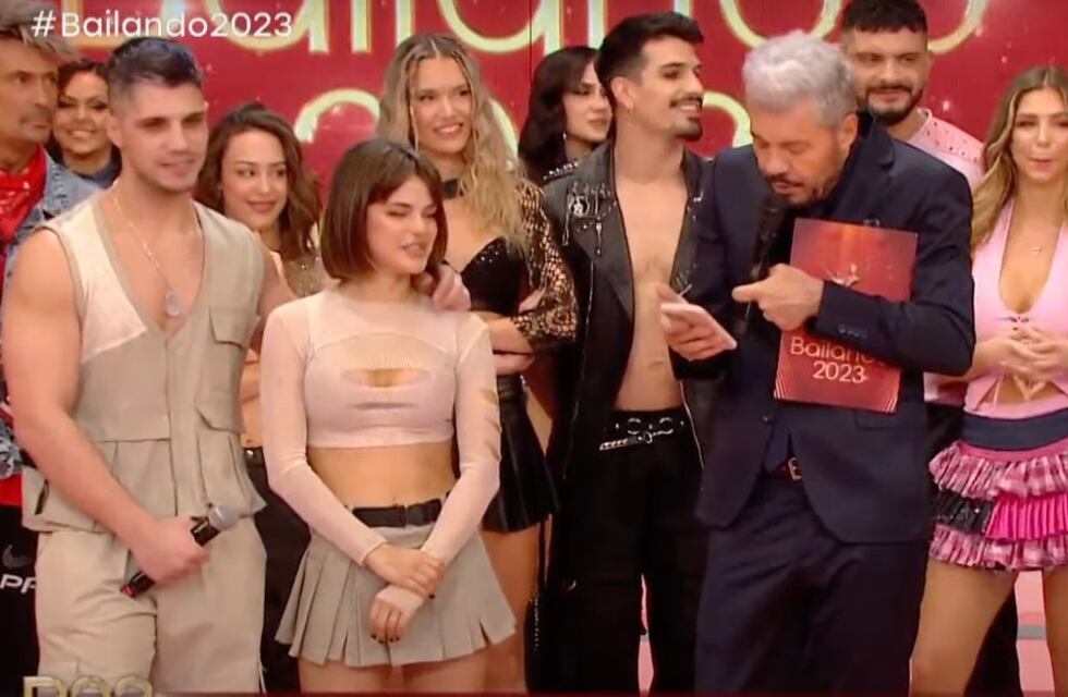 Expusieron al Conejo Quiroga en el Bailando: Tinelli leyó los mensajes que le manda a Coti Romero