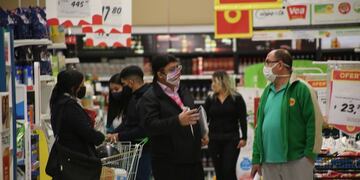 Los inspectores controlaron el cumplimineto de los protocolos sanitarios en comercios minoristas y también en supermercados de Ciudad, Villa Mercedes y Villa de Merlo.