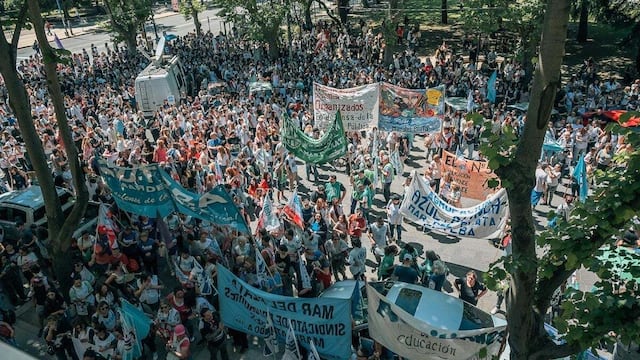Marcha contra la violencia escolar en Mar del Plata