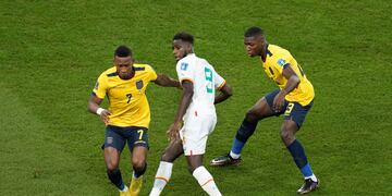 Ecuador perdió ante Senegal y se quedó afuera del Mundial de Qatar 2022. (AP)