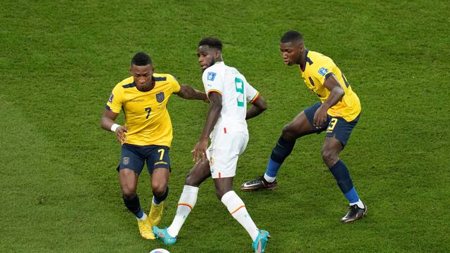 Ecuador perdió ante Senegal y se quedó afuera del Mundial de Qatar 2022. (AP)