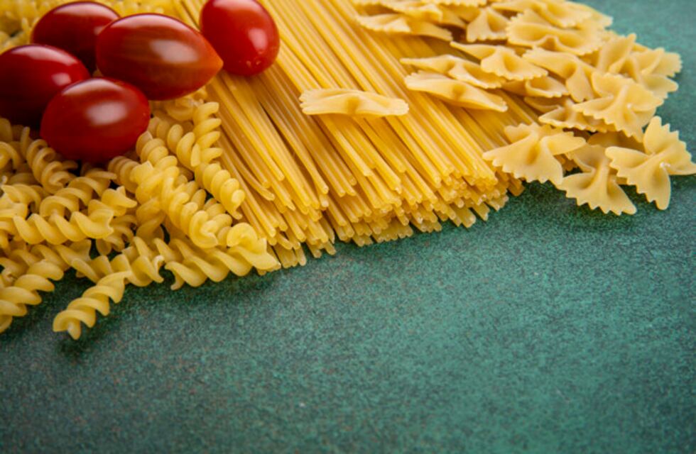 La receta que se es tendencia en TikTok: pasta con queso feta y tomates cherry