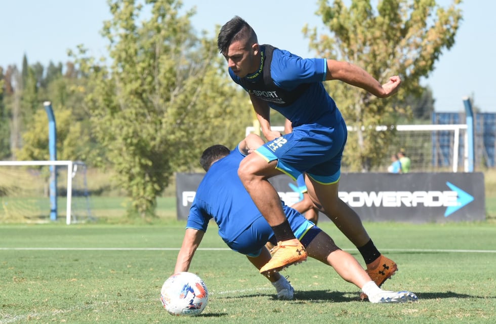 Central prioriza juveniles antes que la contratación de otro volante