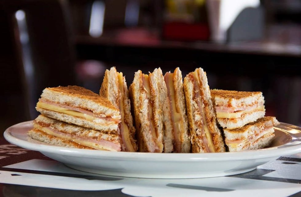 Cómo hacer el mejor “Carlito”, el sándwich que tiene más de 70 años y es furor en Rosario