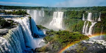 Una de las 7 maravillas del mundo, el gran atractivo de Puerto Iguazú