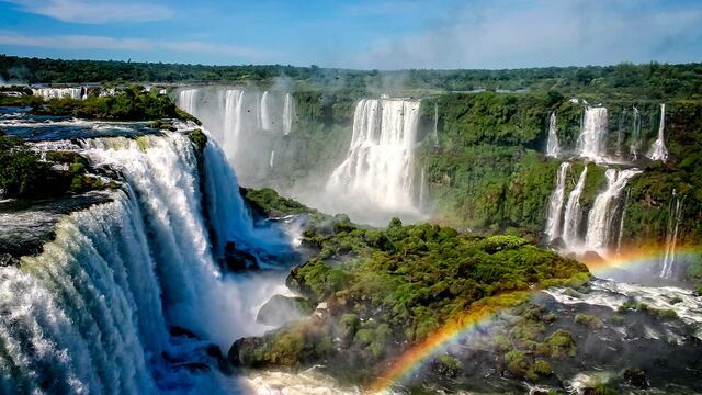 Una de las 7 maravillas del mundo, el gran atractivo de Puerto Iguazú
