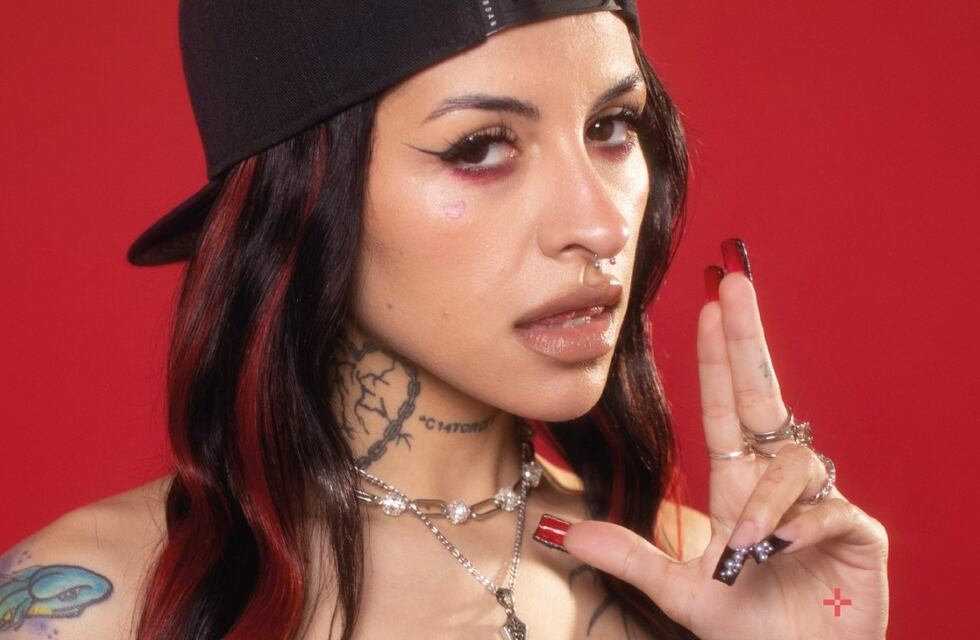 Cazzu enfrentó a un famoso youtuber que criticó a Rihanna por su show en el Super Bowl