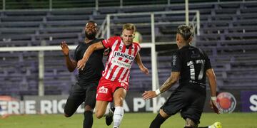 "El Loco" Matías Ferreira vuelve a ser titular en Instituto, por el Vikingo Parnisari (Prensa IACC).