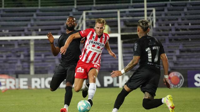 "El Loco" Matías Ferreira vuelve a ser titular en Instituto, por el Vikingo Parnisari (Prensa IACC).