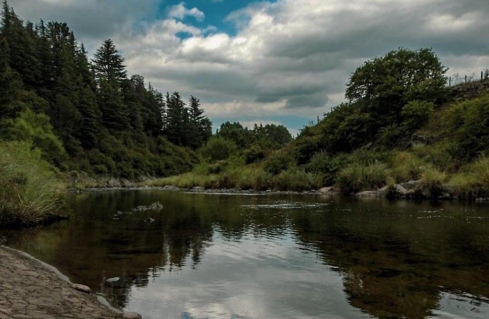 Cómo llegar a Tres Cascadas, un tesoro escondido en Córdoba sobre un río manso de aguas cristalinas