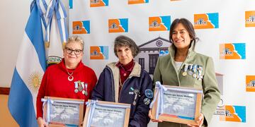 Desayuno protocolar de legisladores junto a las Veteranas de Guerra de Malvinas Mariana Soneira, María Liliana Colino y Silvia Barrera.