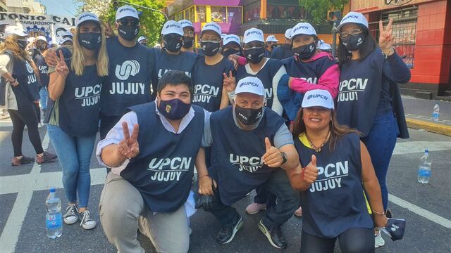 El secretario general de UPCN Jujuy, Luis Cabana, junto a dirigentes y afiliados, en Buenos Aires participando del acto de la CGT por el Día de la Lealtad Peronista.