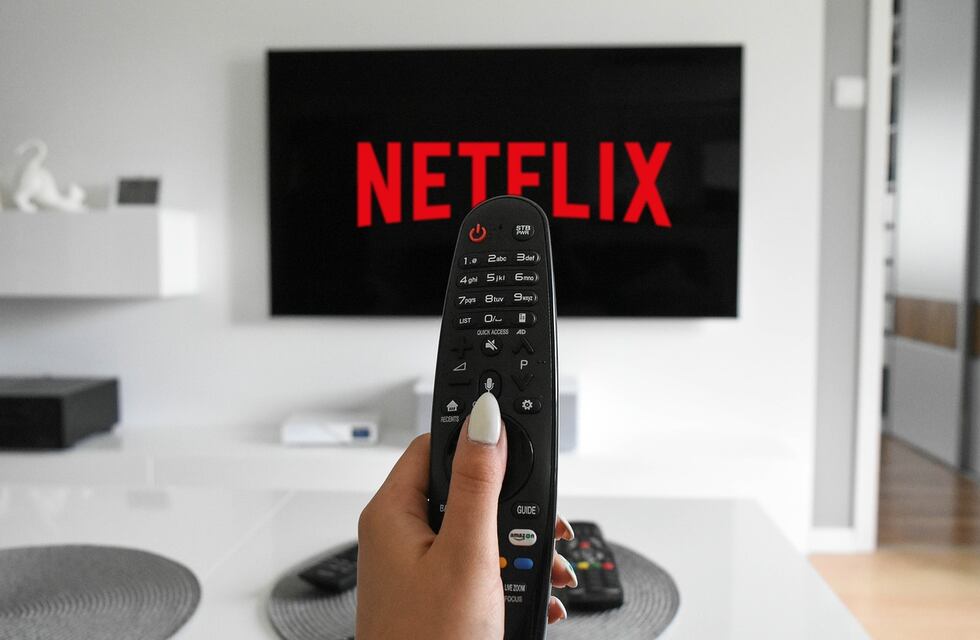 Netflix cobrará cargos adicionales a quienes compartan la cuenta: desde cuándo y cuánto habrá que pagar