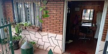 En 2019, un hijo de la víctima fue ultimado a puñaladas en la misma casa.