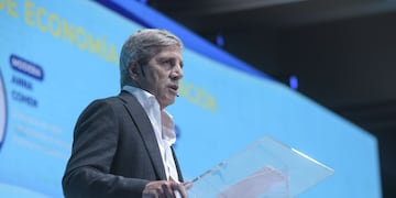 “Equilibrar la cancha”, la promesa de Caputo ante la apertura de las economías. FOTO NA:IDEA