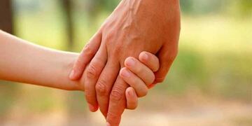 El llamado busca otorgarle una contención provisoria a cinco hermanitos. (Imagen ilustrativa / Archivo).