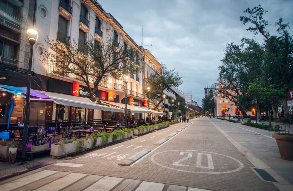 Rincones de Córdoba: el pasaje con una feria oculta que invita a redescubrir la ciudad