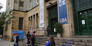 La UBA ofrece una carrera de solo 18 materias.
