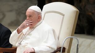 El Papa Francisco asiste a su audiencia semanal en el Vaticano, el 29 de noviembre de 2023.