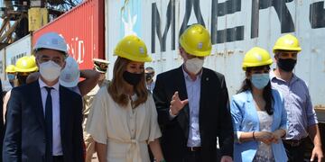 Funcionarios nacionales y provinciales recorrieron el Puerto de Barranqueras para cotejar las obras a realizarse.