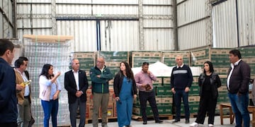 La comitiva chilena conoció de primera mano las capacidades y ventajas que ofrece el Parque Industrial de Perico, durante una recorrida conducida por autoridades y empresarios locales.