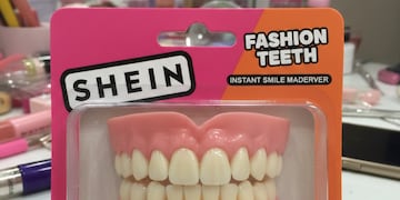 Dentadura postiza de Shein.